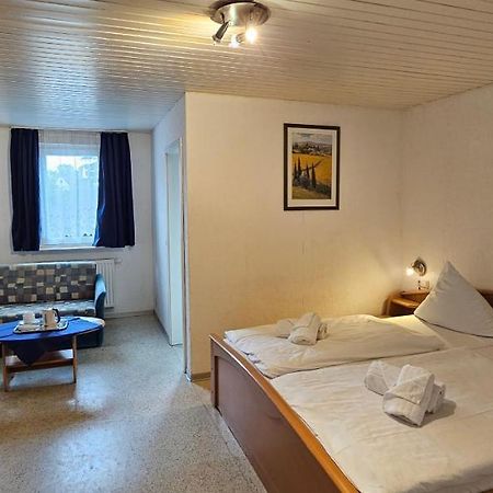 Pension Il Classico Gross-Zimmern Екстер'єр фото