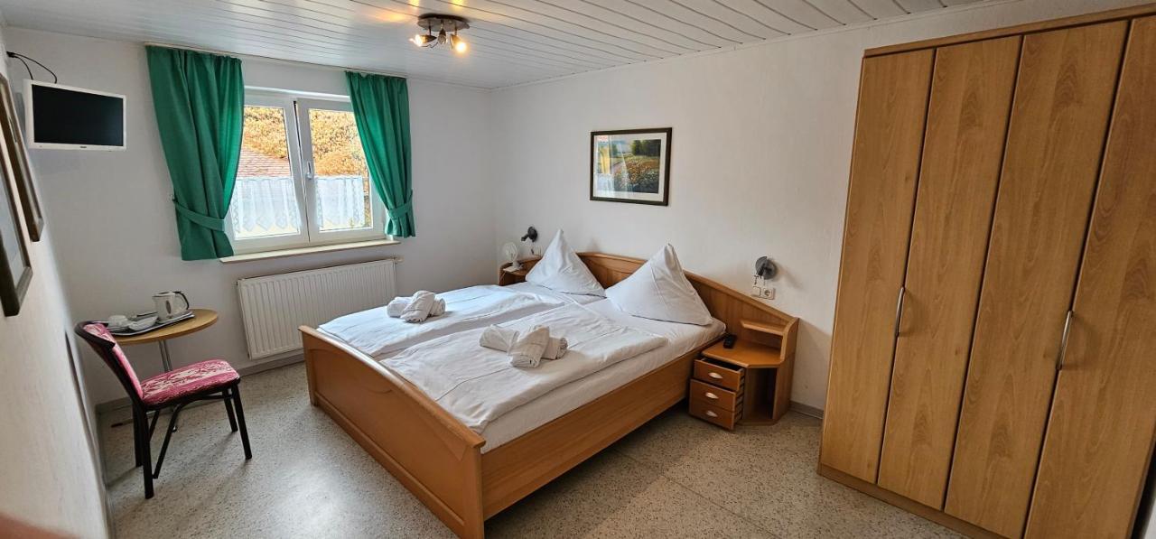 Pension Il Classico Gross-Zimmern Екстер'єр фото