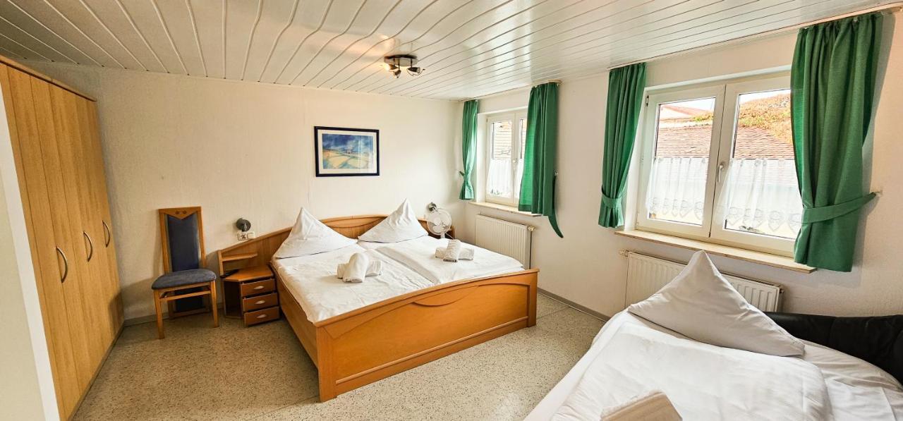 Pension Il Classico Gross-Zimmern Екстер'єр фото